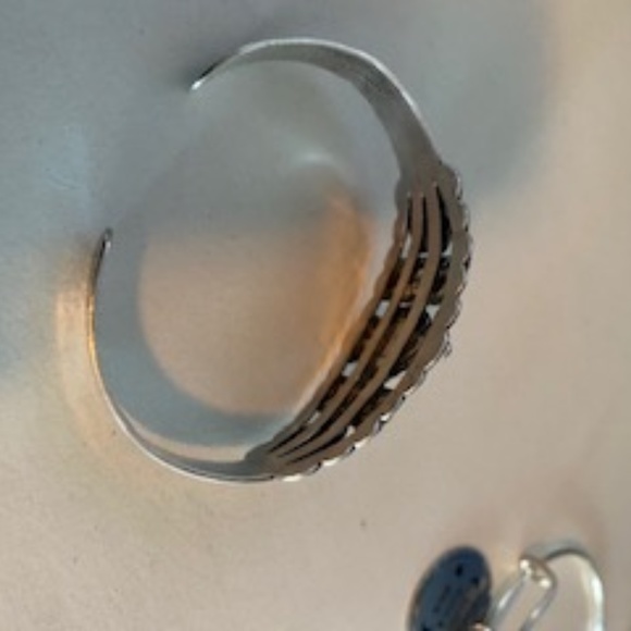 bracelet - Picture 2 of 2